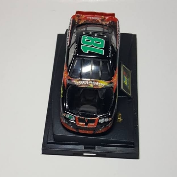 Revell Small Soldier #18 Bobby Labonte Pontiac Grand Prix Diecast Replica Car - Picture 5 of 5